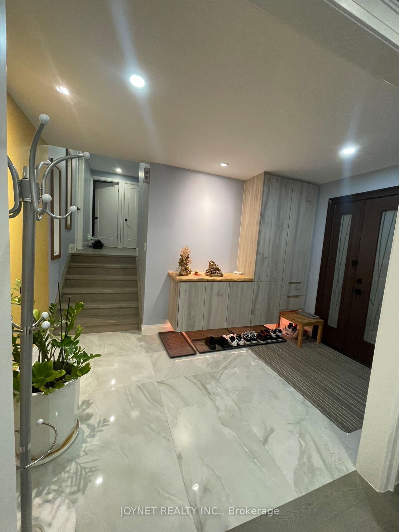 Photo 1 of 60 Glendower Circuit, Scarborough, L'Amoreaux — HOMEH