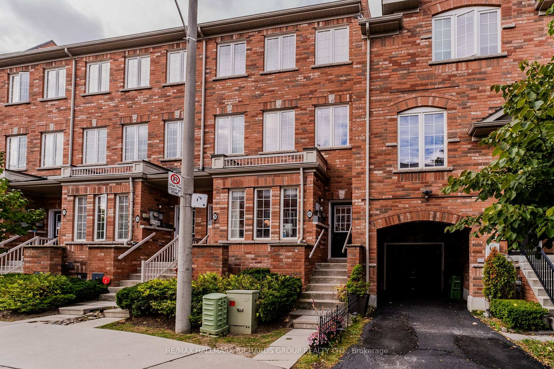 Photo 2 of Unit 40, 40 Carnahan Terrace, Toronto, East End-Danforth — HOMEH