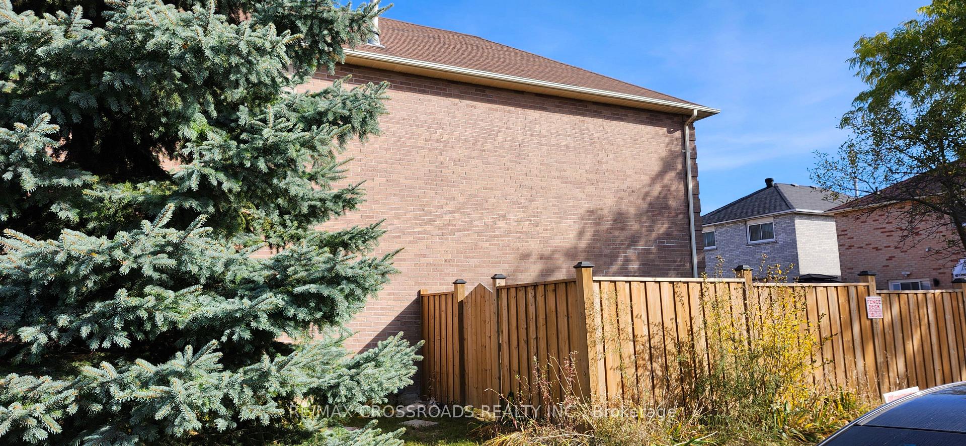Photo 5 of 50 McInnes Crescent, Scarborough, Rouge — HOMEH