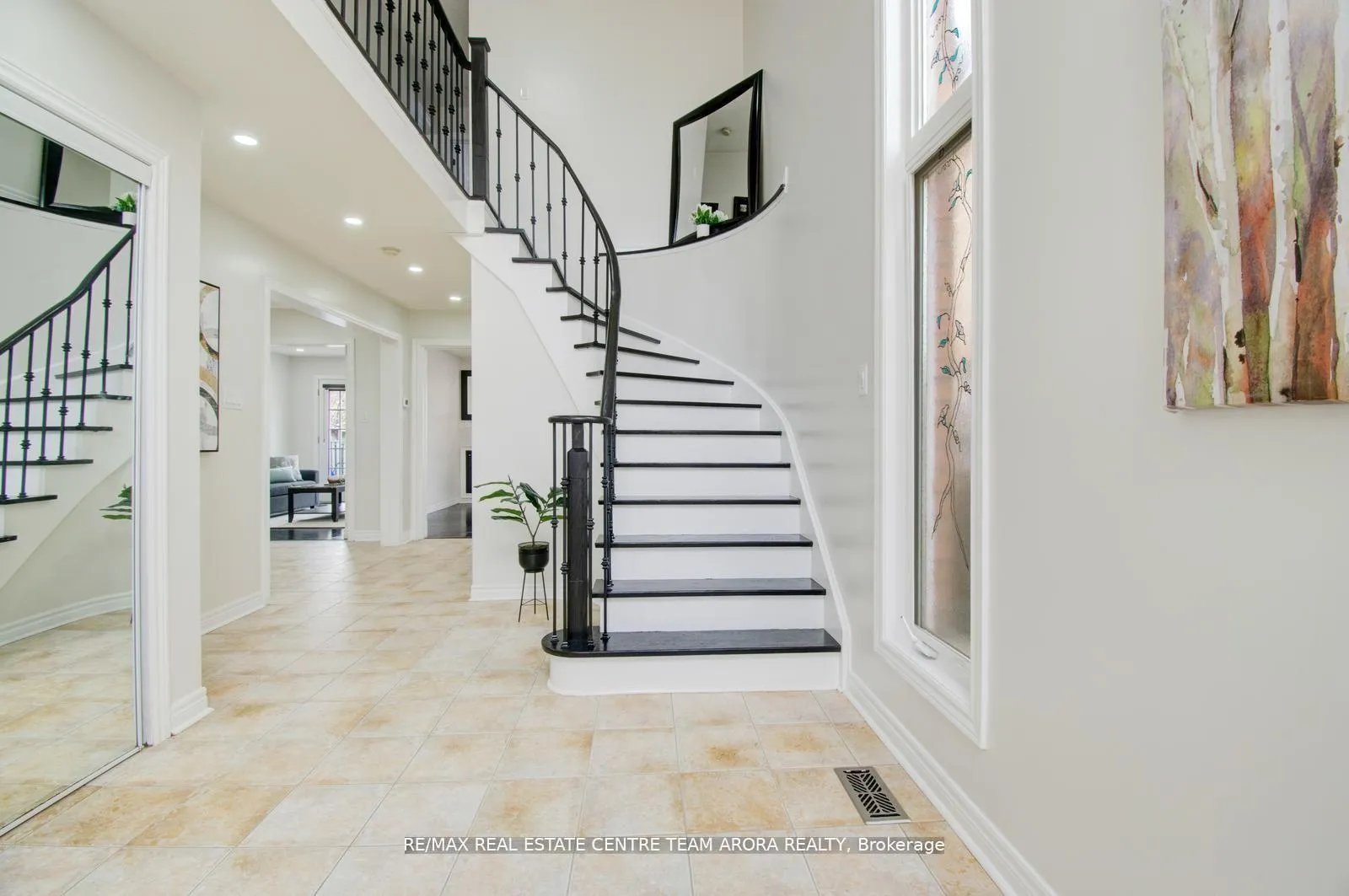 Photo 7 of 25 Sweet Briar Lane, Brampton, Snelgrove — HOMEH