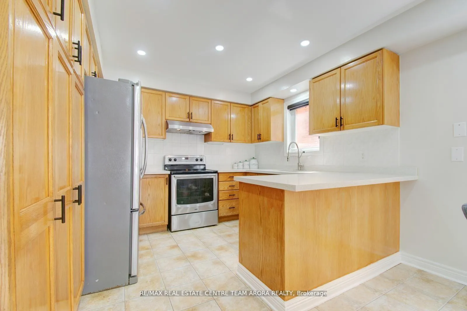 Photo 13 of 25 Sweet Briar Lane, Brampton, Snelgrove — HOMEH