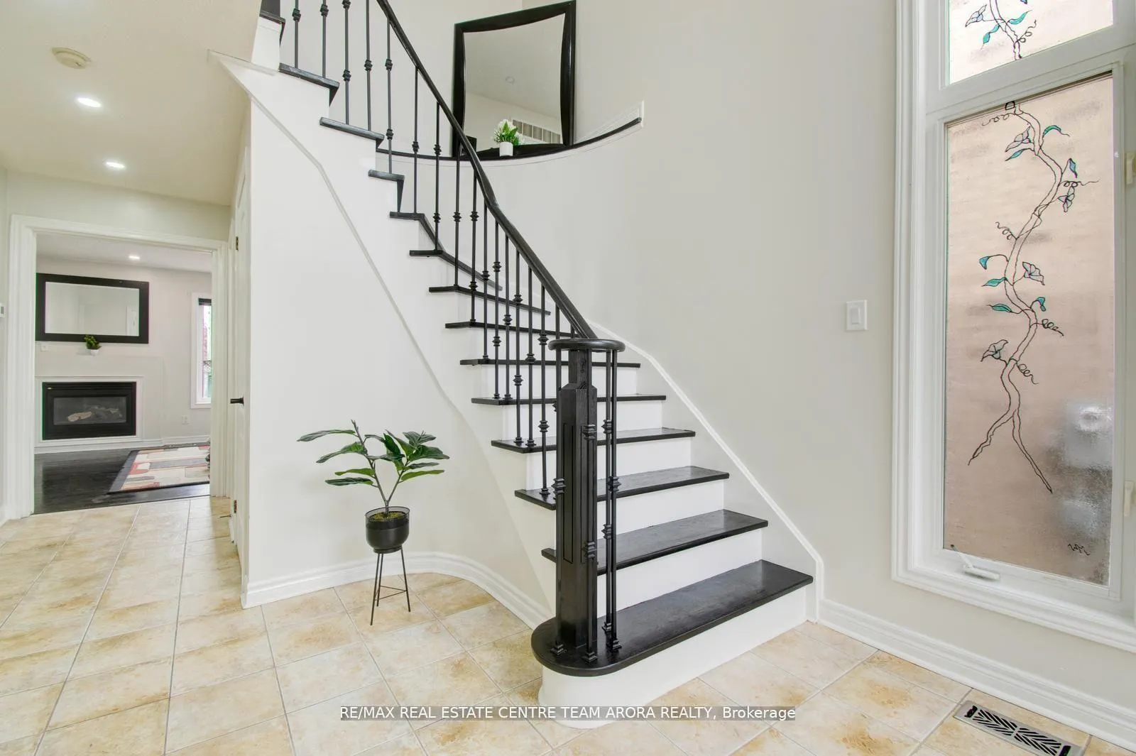 Photo 19 of 25 Sweet Briar Lane, Brampton, Snelgrove — HOMEH
