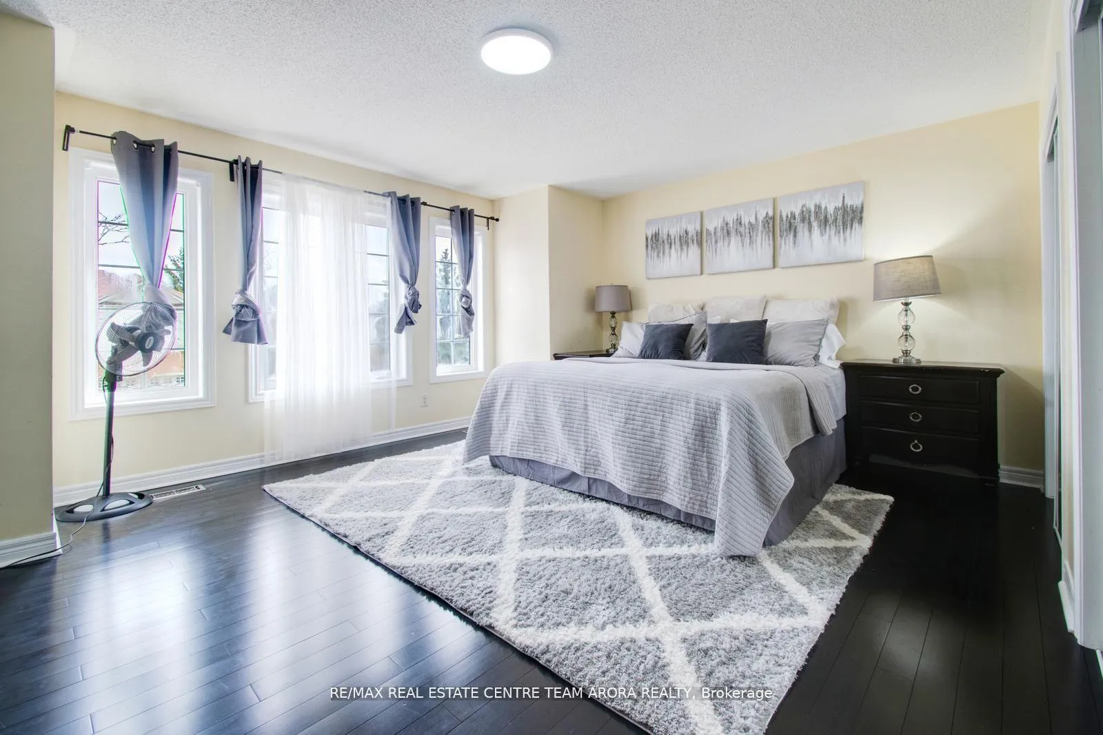 Photo 21 of 25 Sweet Briar Lane, Brampton, Snelgrove — HOMEH