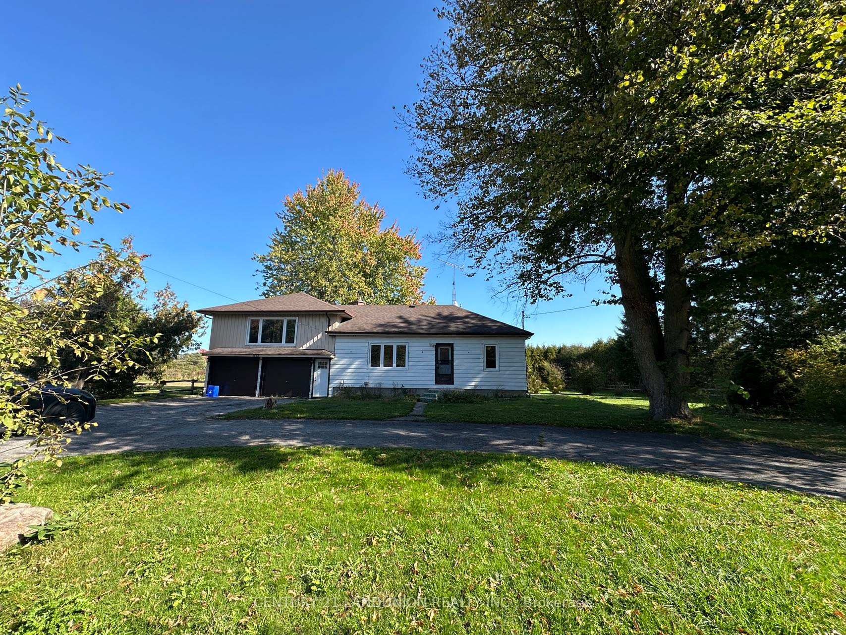 Front of 1715 Stevenson Road N