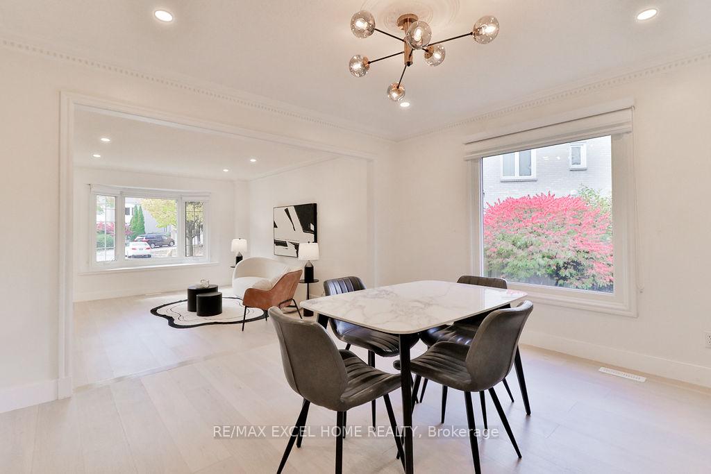 Photo 6 of 31 Josiah Court, Markham, Buttonville — HOMEH