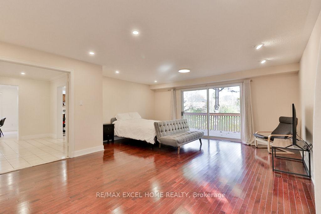 Photo 10 of 31 Josiah Court, Markham, Buttonville — HOMEH