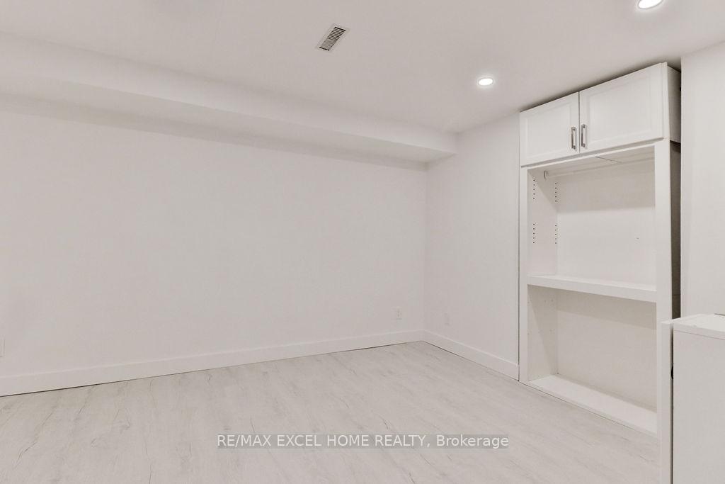 Photo 34 of 31 Josiah Court, Markham, Buttonville — HOMEH
