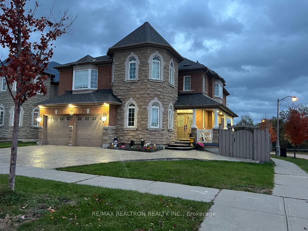 Photo 1 of 5 Grange Drive, Richmond Hill, Jefferson — HOMEH