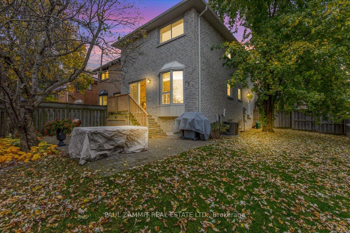 Photo 2 of 43 Mckelvey Drive, Markham, Aileen-Willowbrook — HOMEH