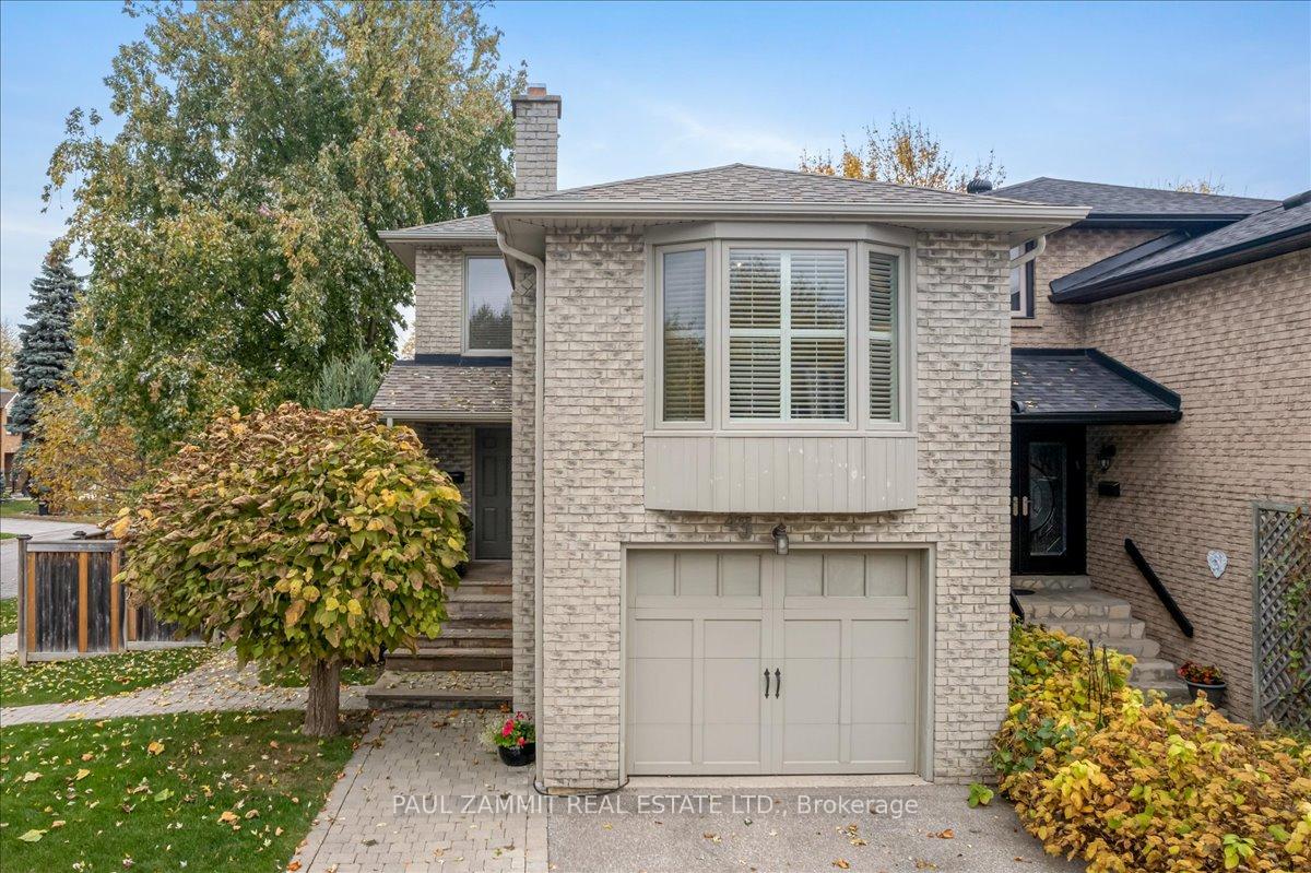 Photo 3 of 43 Mckelvey Drive, Markham, Aileen-Willowbrook — HOMEH