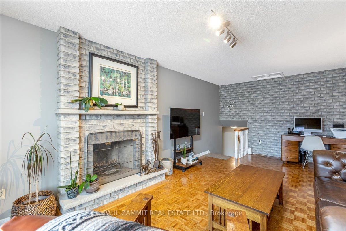 Photo 16 of 43 Mckelvey Drive, Markham, Aileen-Willowbrook — HOMEH
