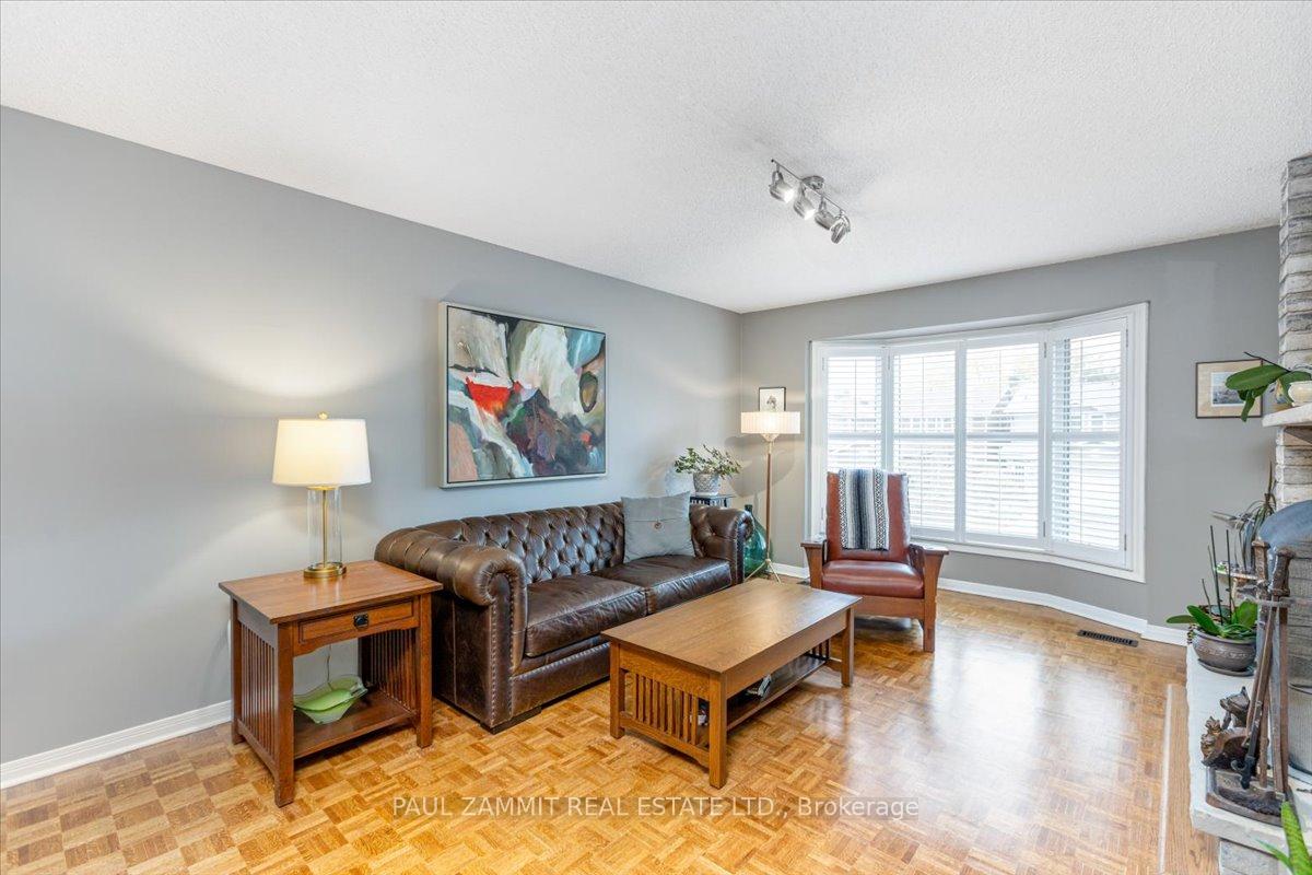 Photo 18 of 43 Mckelvey Drive, Markham, Aileen-Willowbrook — HOMEH