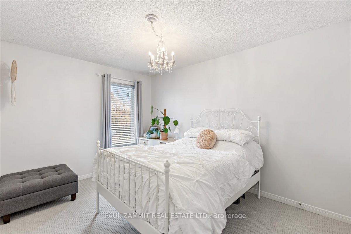 Photo 24 of 43 Mckelvey Drive, Markham, Aileen-Willowbrook — HOMEH