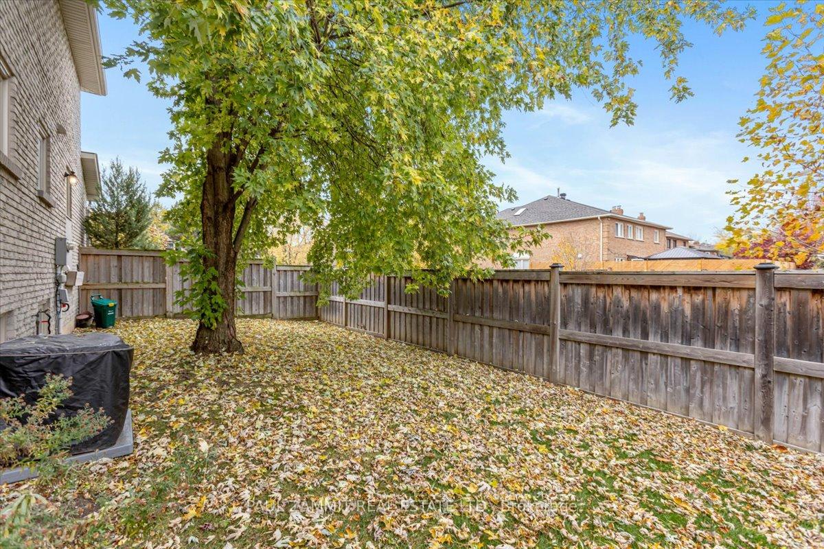 Photo 33 of 43 Mckelvey Drive, Markham, Aileen-Willowbrook — HOMEH