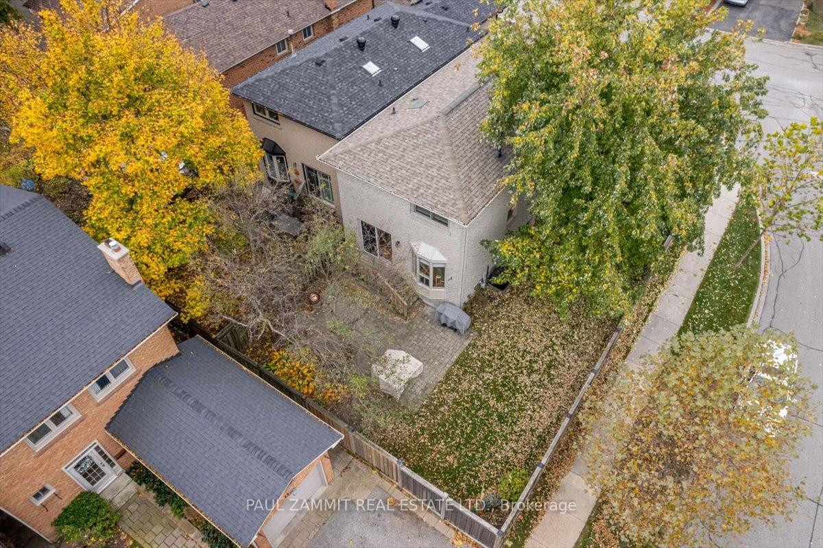 Photo 34 of 43 Mckelvey Drive, Markham, Aileen-Willowbrook — HOMEH