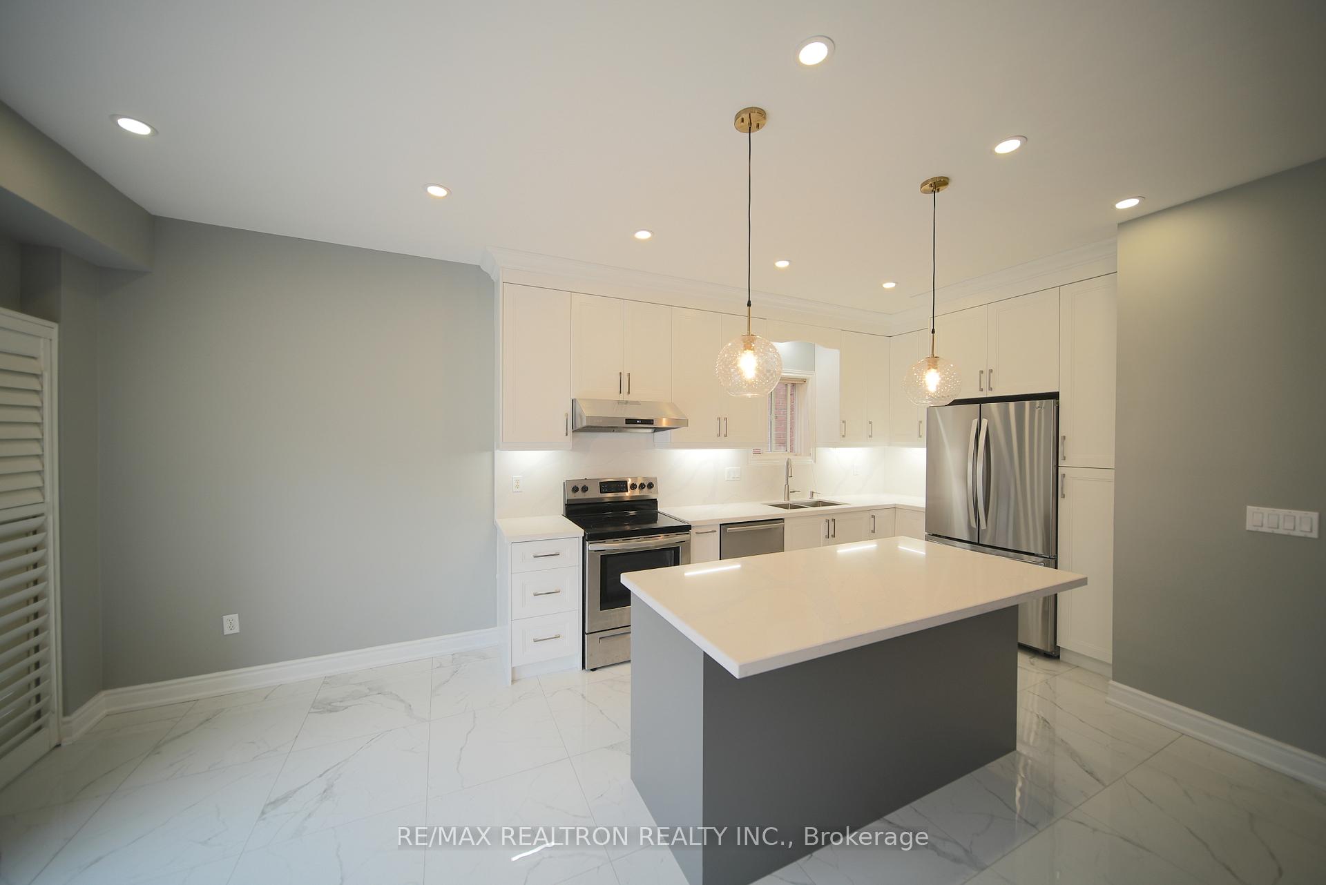 Photo 6 of 14 Russell Hill Road, Markham, Berczy — HOMEH