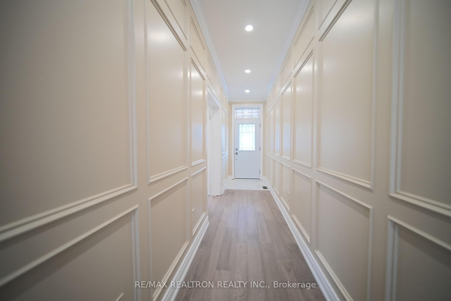 Photo 11 of 14 Russell Hill Road, Markham, Berczy — HOMEH