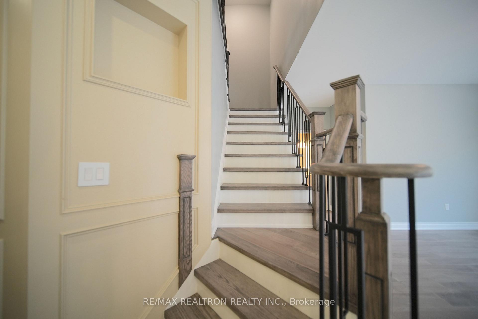 Photo 13 of 14 Russell Hill Road, Markham, Berczy — HOMEH