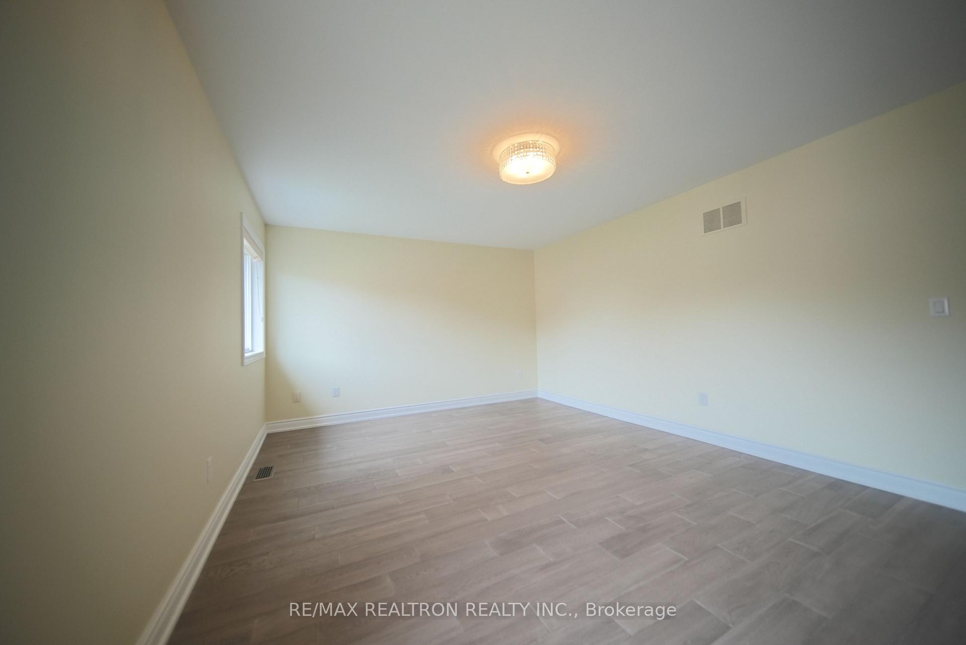 Photo 16 of 14 Russell Hill Road, Markham, Berczy — HOMEH