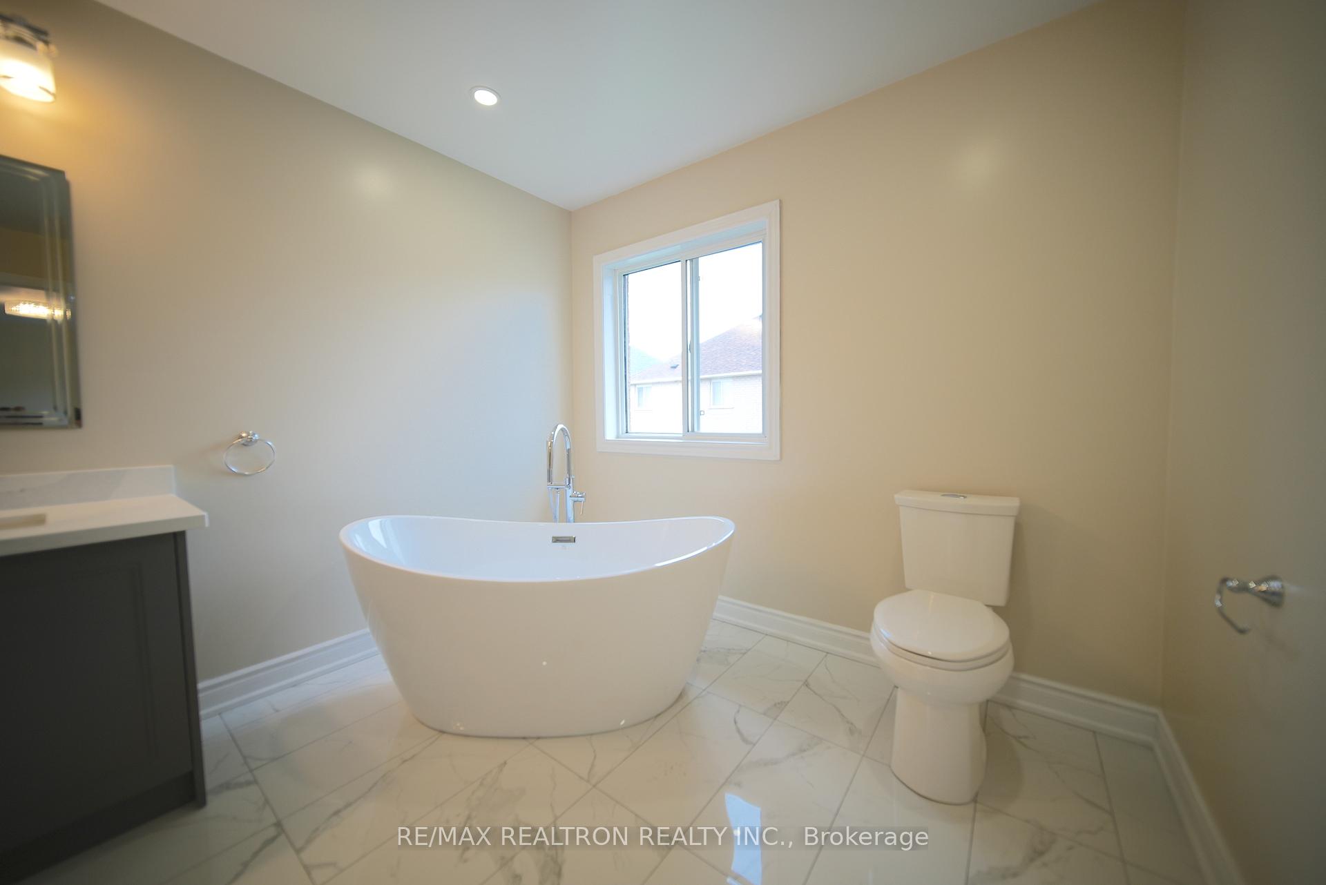 Photo 18 of 14 Russell Hill Road, Markham, Berczy — HOMEH