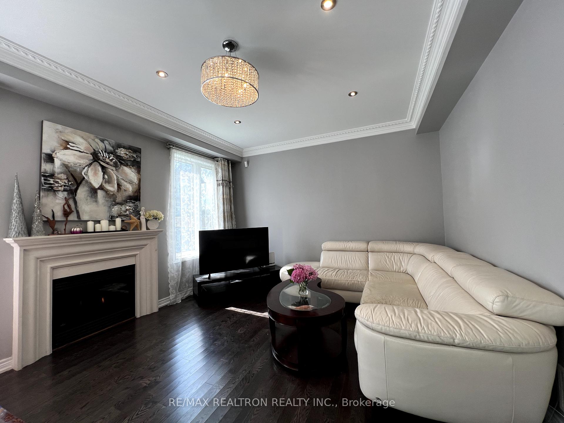 Photo 13 of 98 Greenspire Avenue, Markham, Wismer — HOMEH