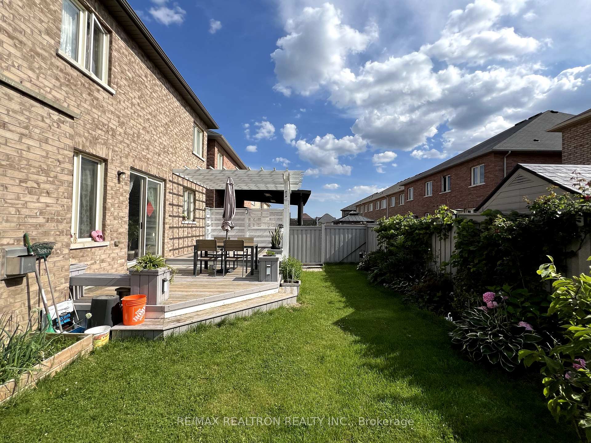 Photo 18 of 98 Greenspire Avenue, Markham, Wismer — HOMEH