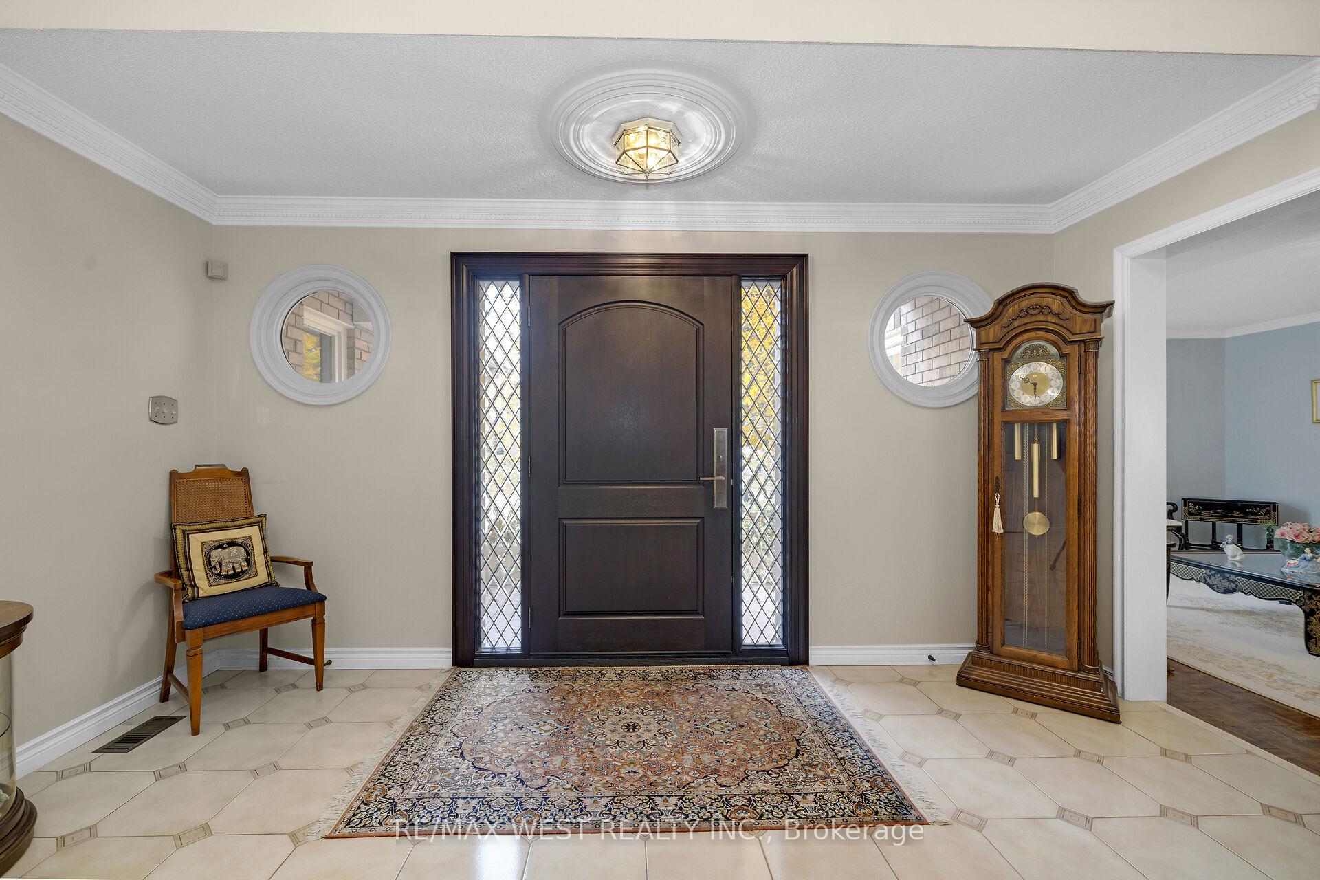 Photo 5 of 185 Dianawood Ridge, Vaughan, East Woodbridge — HOMEH
