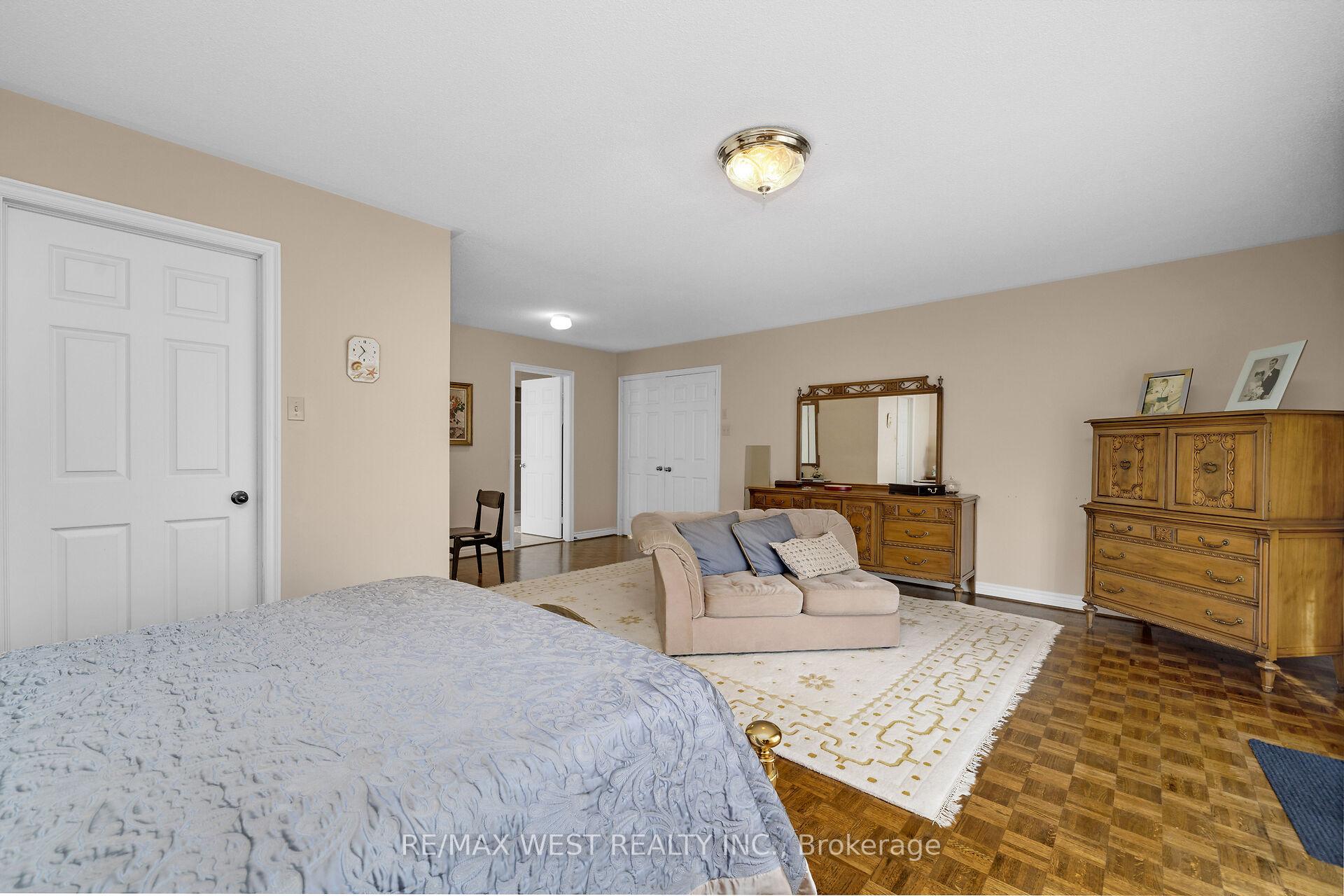 Photo 22 of 185 Dianawood Ridge, Vaughan, East Woodbridge — HOMEH