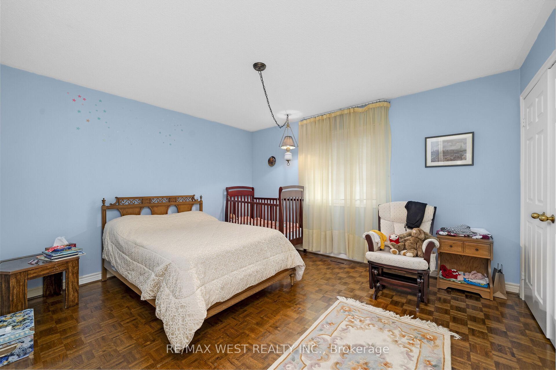 Photo 24 of 185 Dianawood Ridge, Vaughan, East Woodbridge — HOMEH