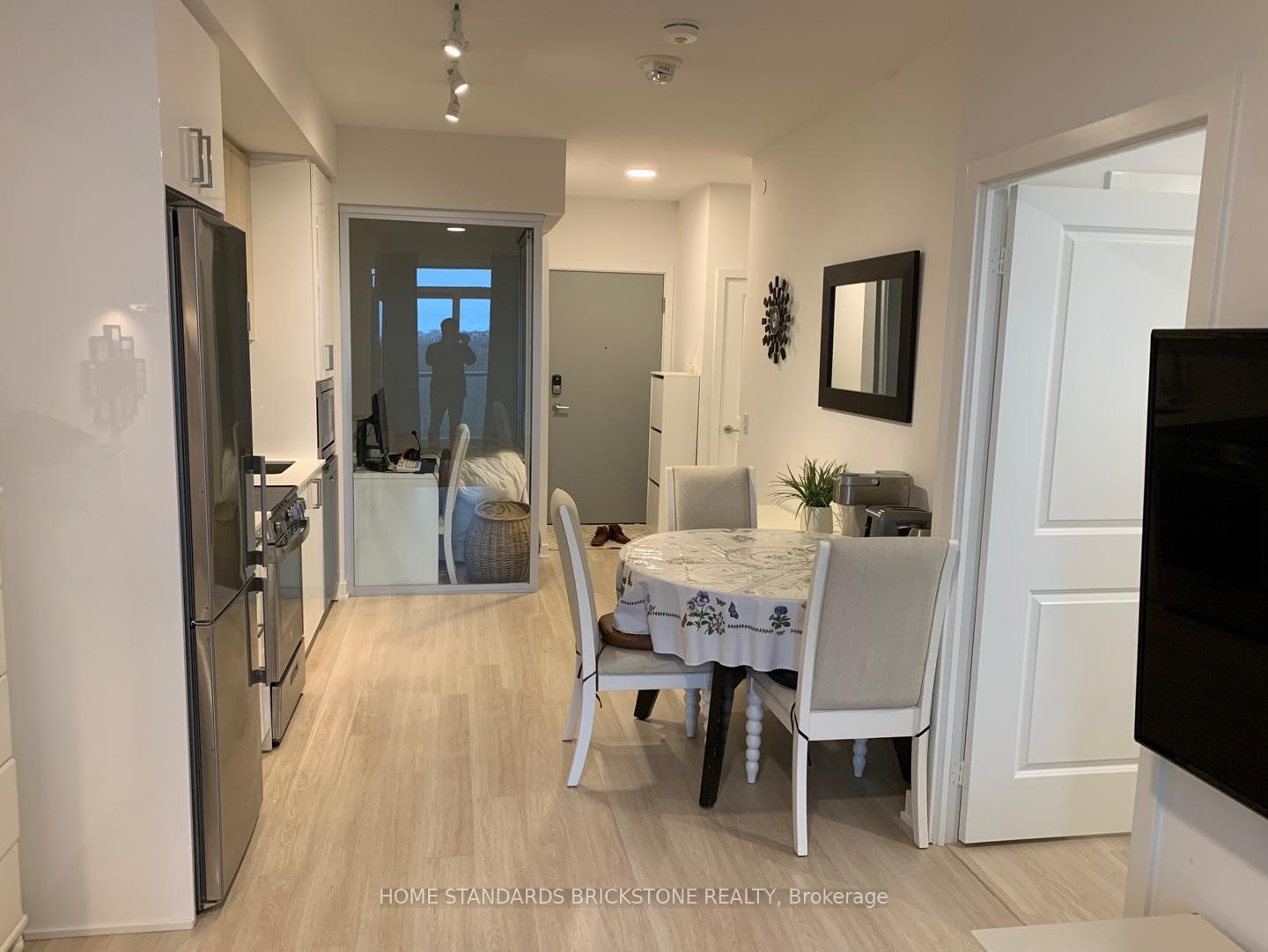 Photo 12 of Unit B625, 50 Upper Mall Way, Vaughan, Brownridge — HOMEH