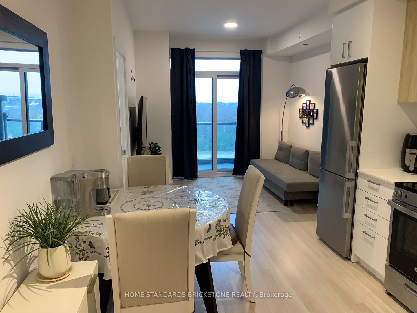 Photo 14 of Unit B625, 50 Upper Mall Way, Vaughan, Brownridge — HOMEH