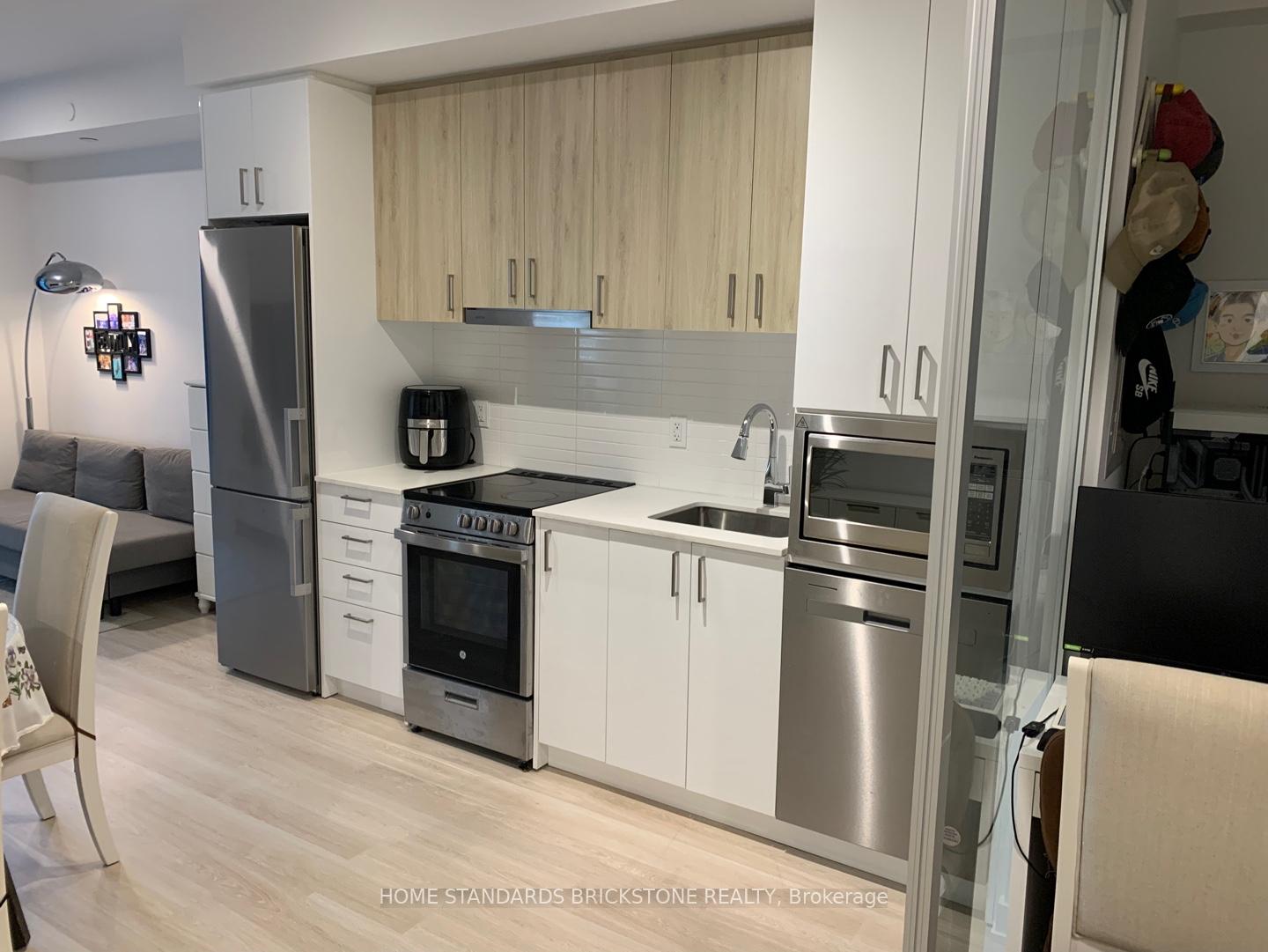 Photo 15 of Unit B625, 50 Upper Mall Way, Vaughan, Brownridge — HOMEH