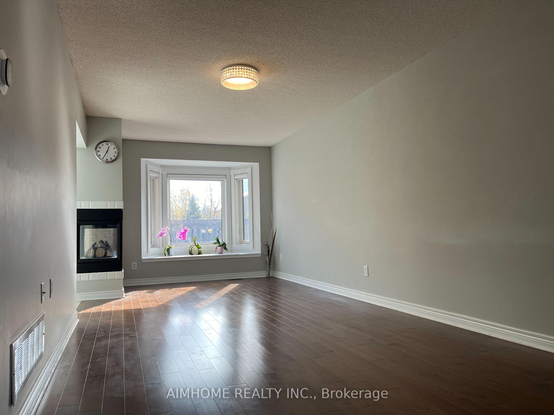 Photo 2 of 78 Alpine Crescent, Richmond Hill, Rouge Woods — HOMEH