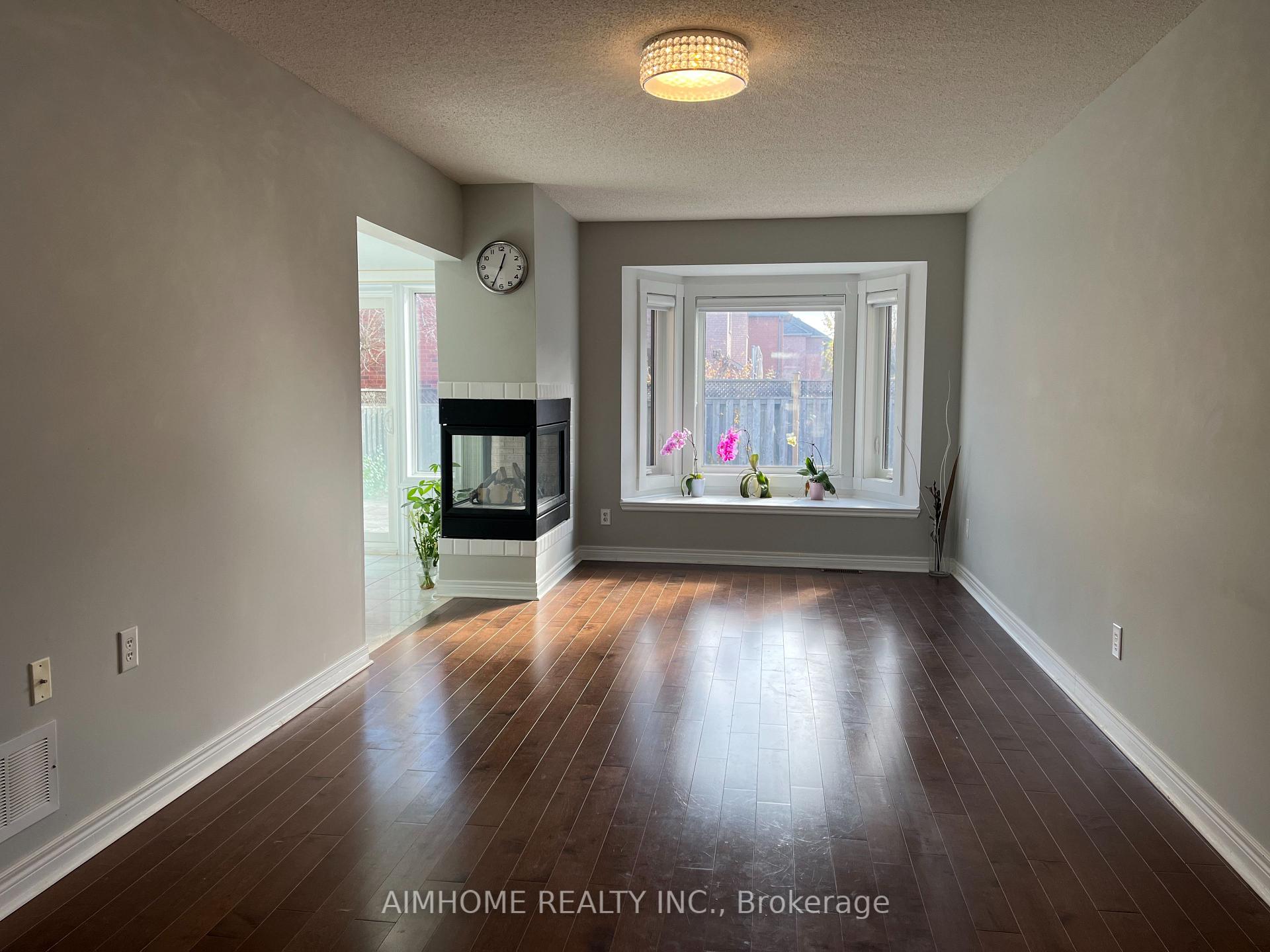 Photo 3 of 78 Alpine Crescent, Richmond Hill, Rouge Woods — HOMEH