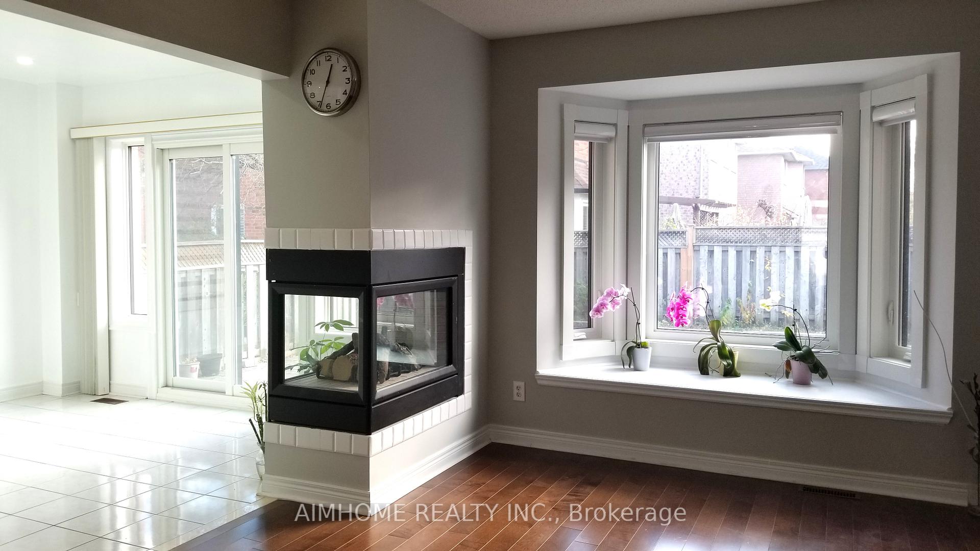 Photo 4 of 78 Alpine Crescent, Richmond Hill, Rouge Woods — HOMEH