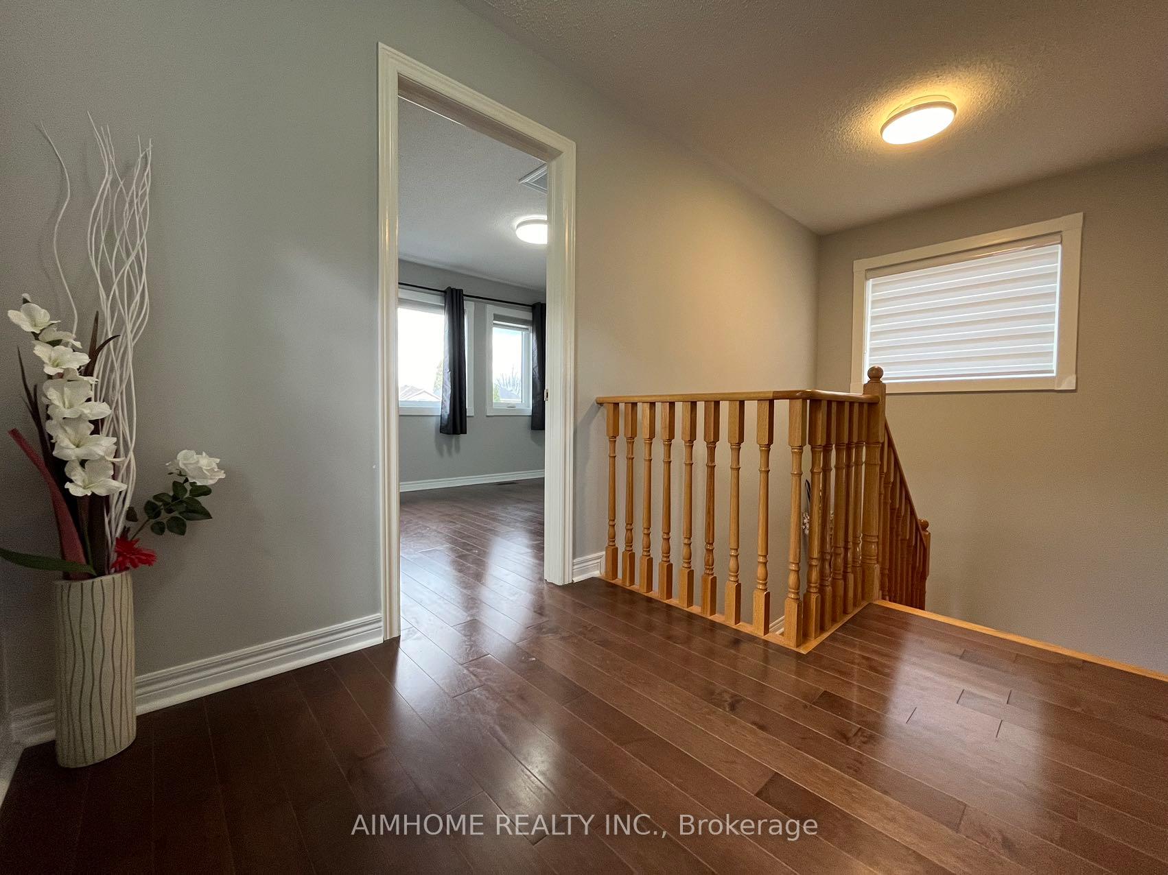 Photo 8 of 78 Alpine Crescent, Richmond Hill, Rouge Woods — HOMEH
