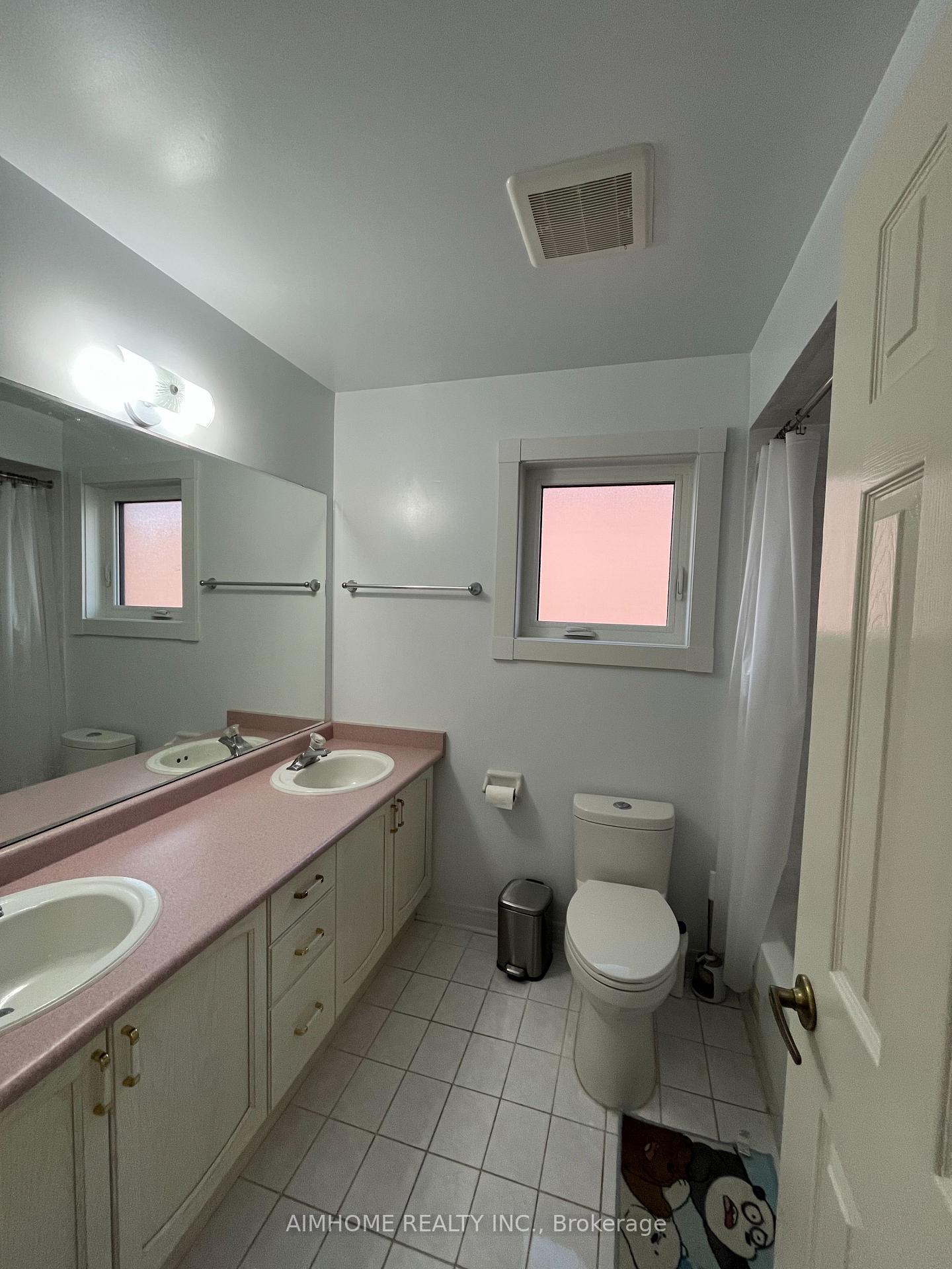 Photo 16 of 78 Alpine Crescent, Richmond Hill, Rouge Woods — HOMEH