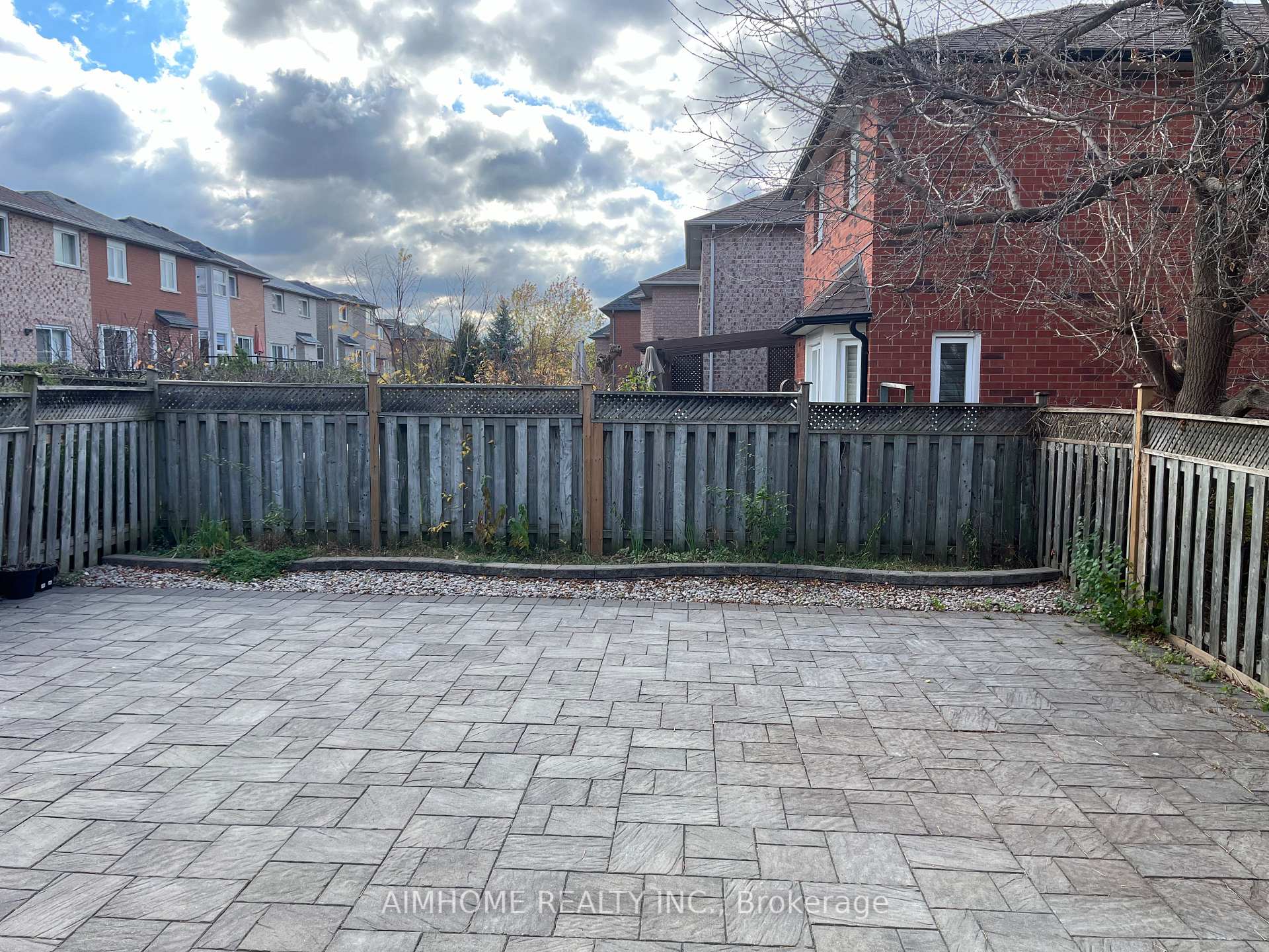 Photo 17 of 78 Alpine Crescent, Richmond Hill, Rouge Woods — HOMEH