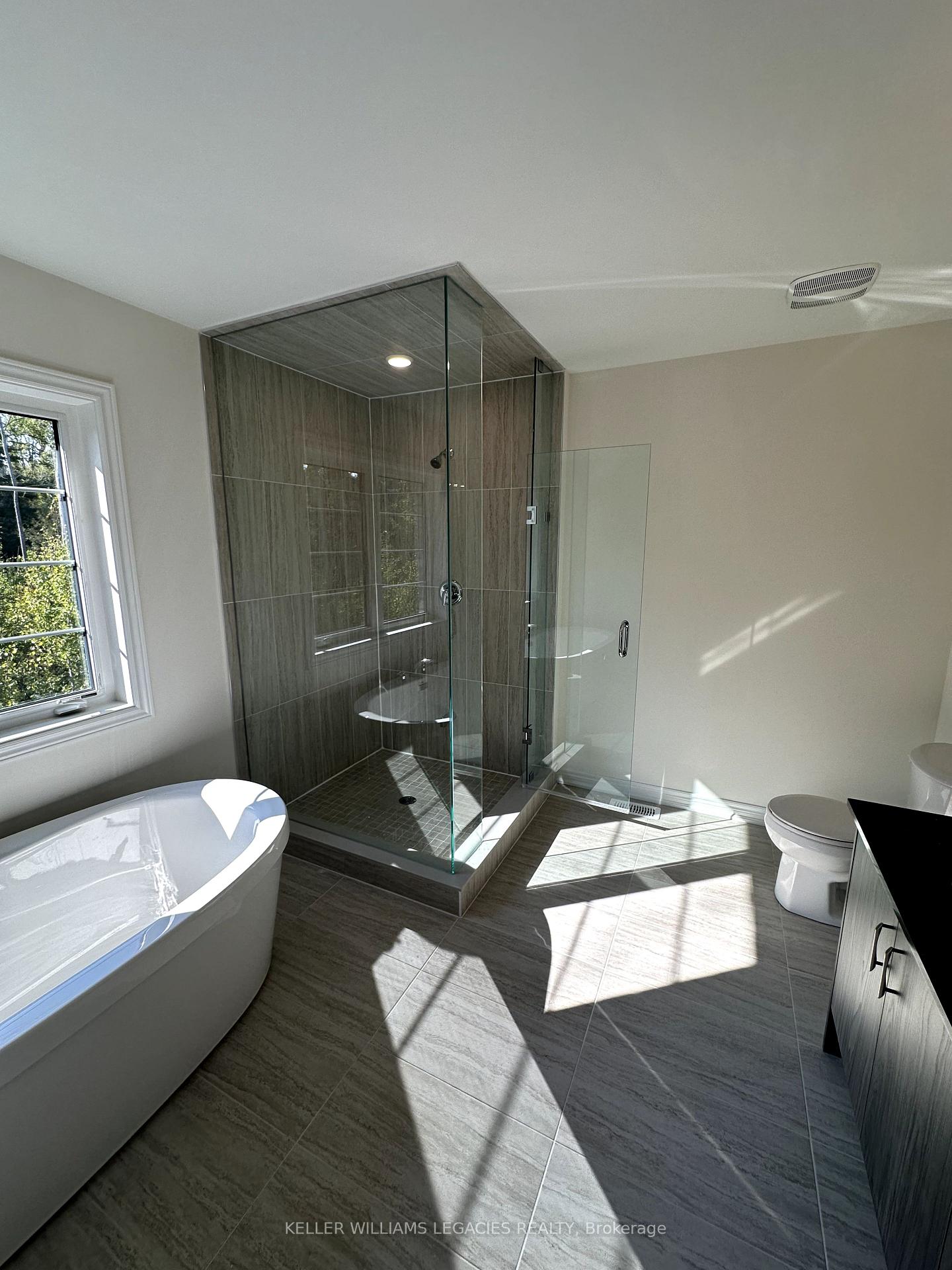 Photo 1 of 1412 Davis Loop N, Innisfil, Lefroy — HOMEH