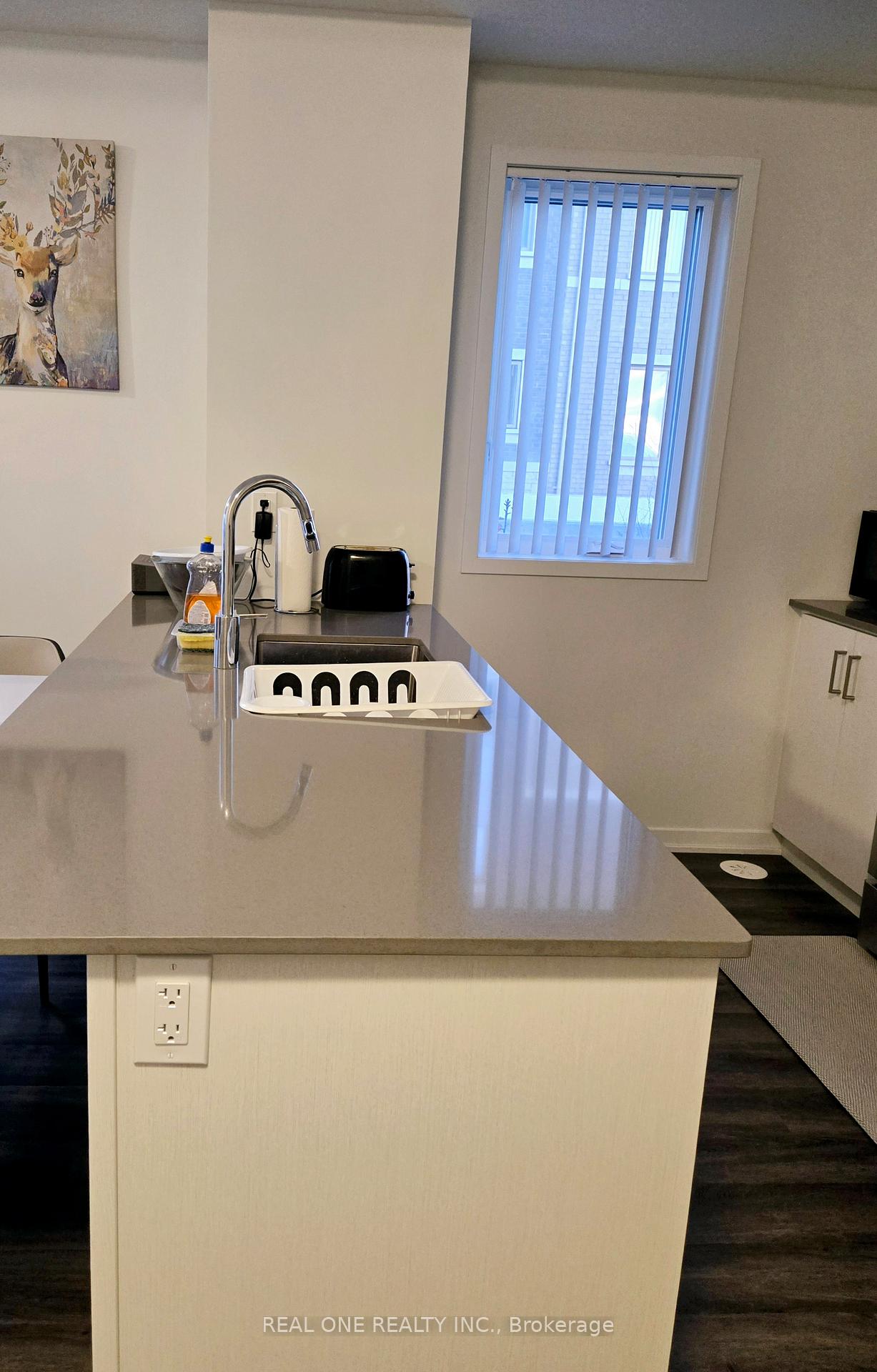 Photo 5 of Unit TH 291, 140 Honeycrisp Crescent, Vaughan, Vaughan Corporate Centre — HOMEH