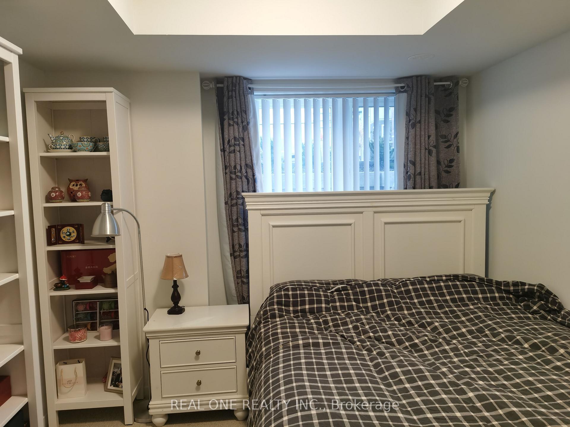 Photo 7 of Unit TH 291, 140 Honeycrisp Crescent, Vaughan, Vaughan Corporate Centre — HOMEH
