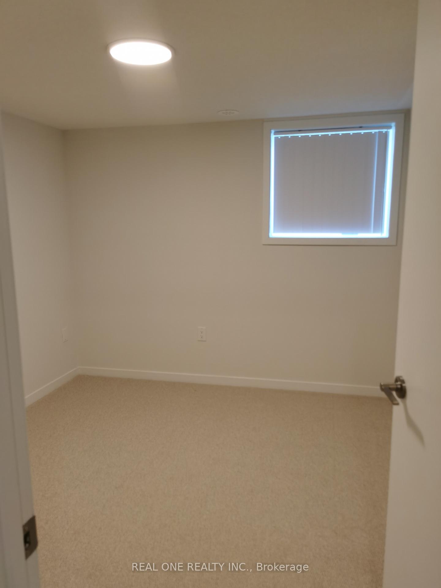 Photo 10 of Unit TH 291, 140 Honeycrisp Crescent, Vaughan, Vaughan Corporate Centre — HOMEH