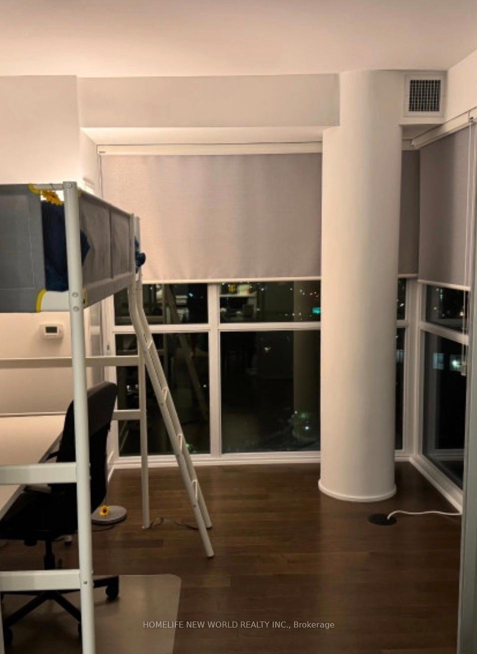 Photo 2 of Unit 1708, 181 Bedford Avenue, Toronto, The Annex — HOMEH