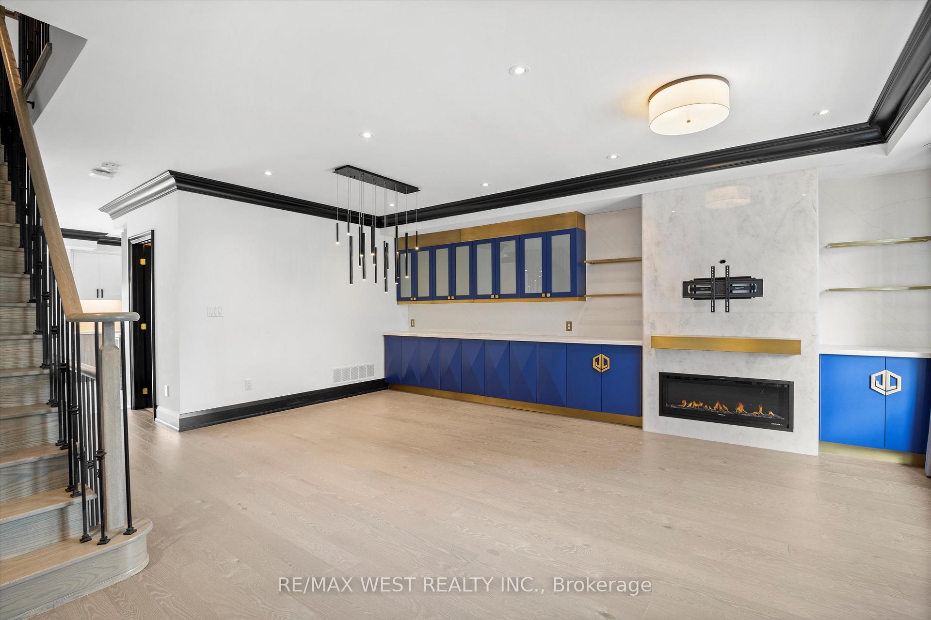 Photo 9 of 60 Saddlecreek Drive, Markham, Commerce Valley — HOMEH