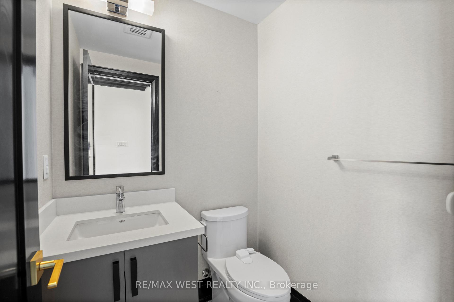 Photo 10 of 60 Saddlecreek Drive, Markham, Commerce Valley — HOMEH