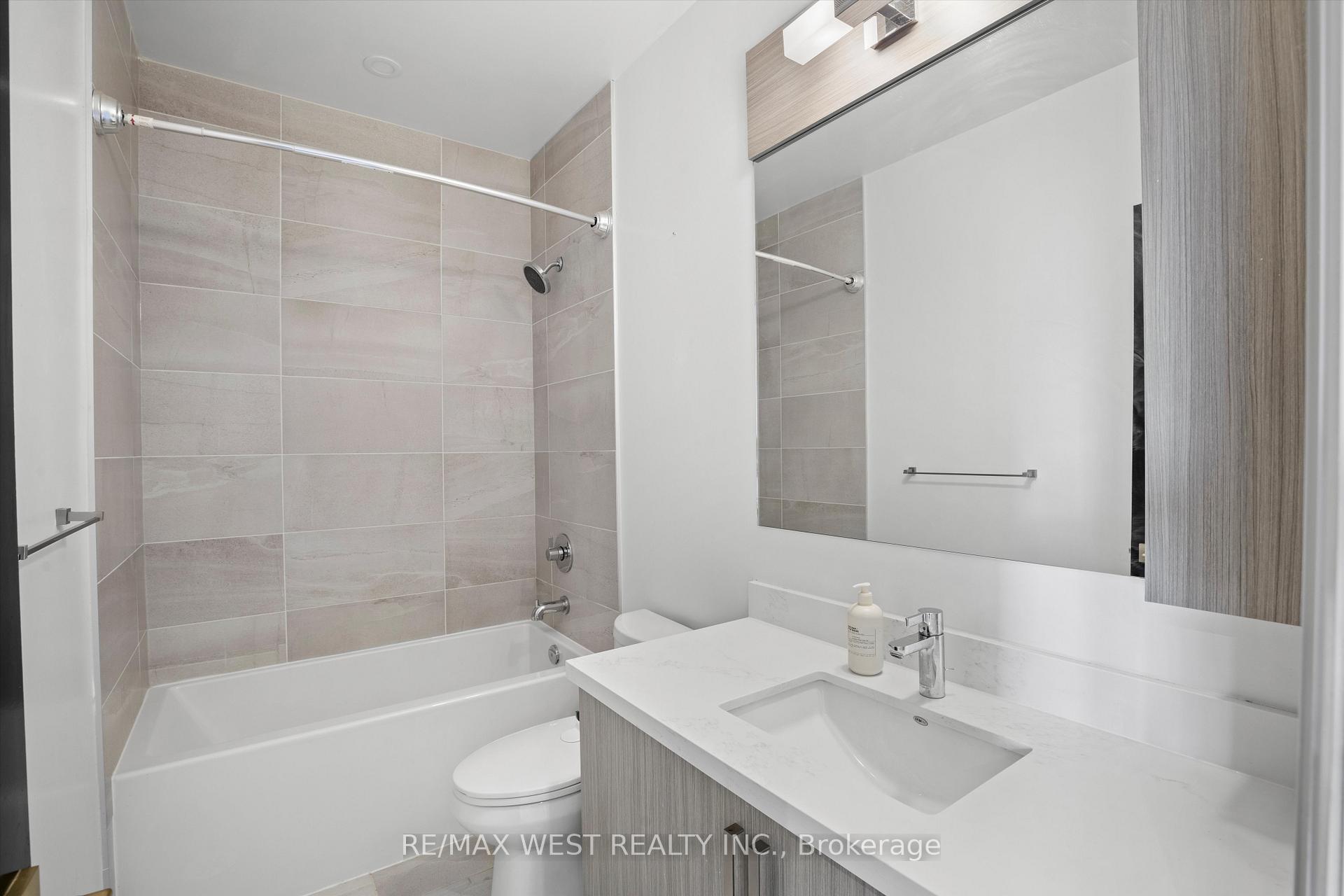 Photo 21 of 60 Saddlecreek Drive, Markham, Commerce Valley — HOMEH