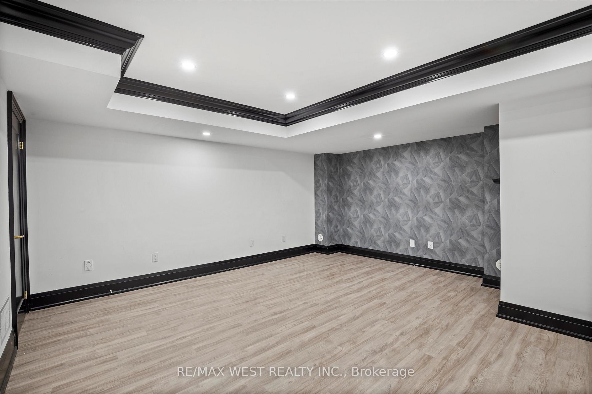 Photo 24 of 60 Saddlecreek Drive, Markham, Commerce Valley — HOMEH