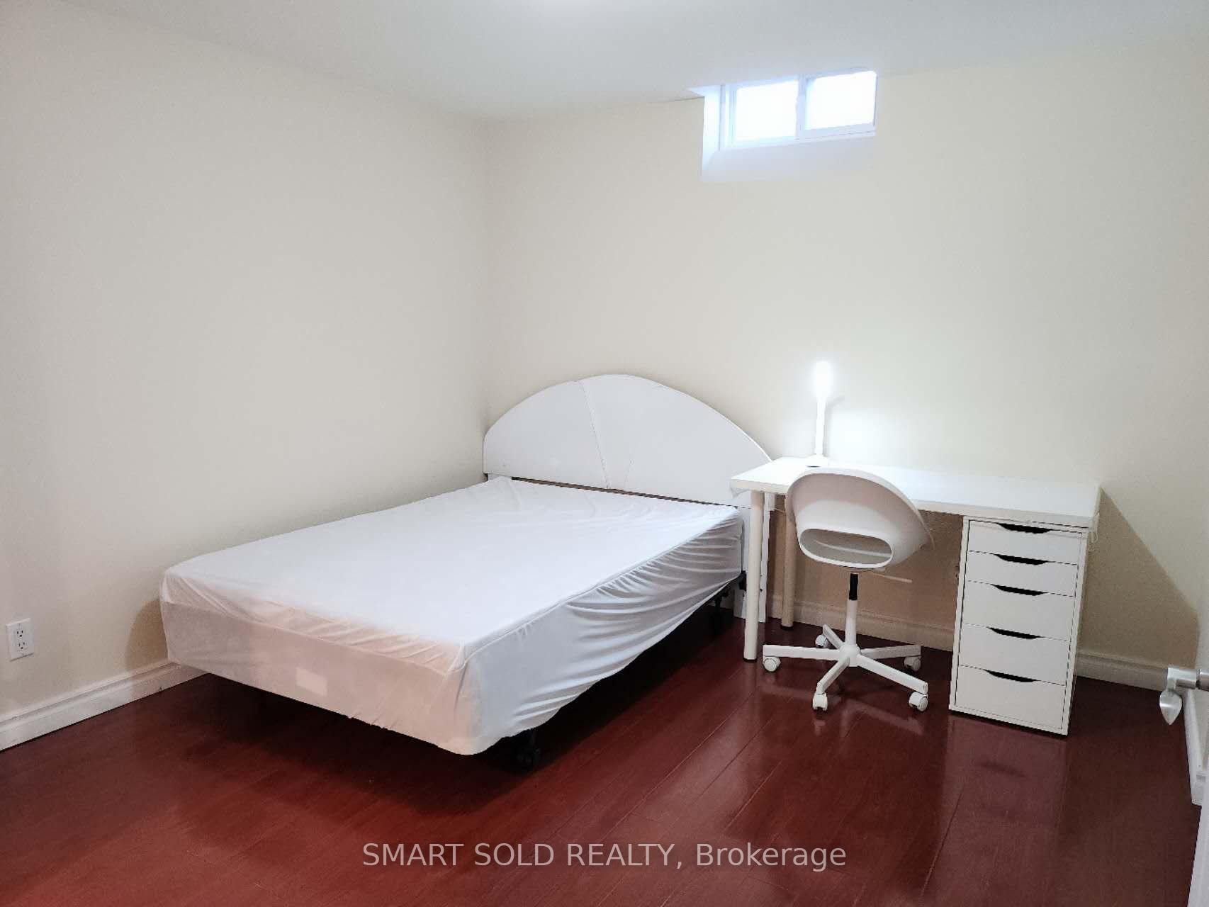 Photo 2 of 15 Neeland Road, Markham, Milliken Mills East — HOMEH