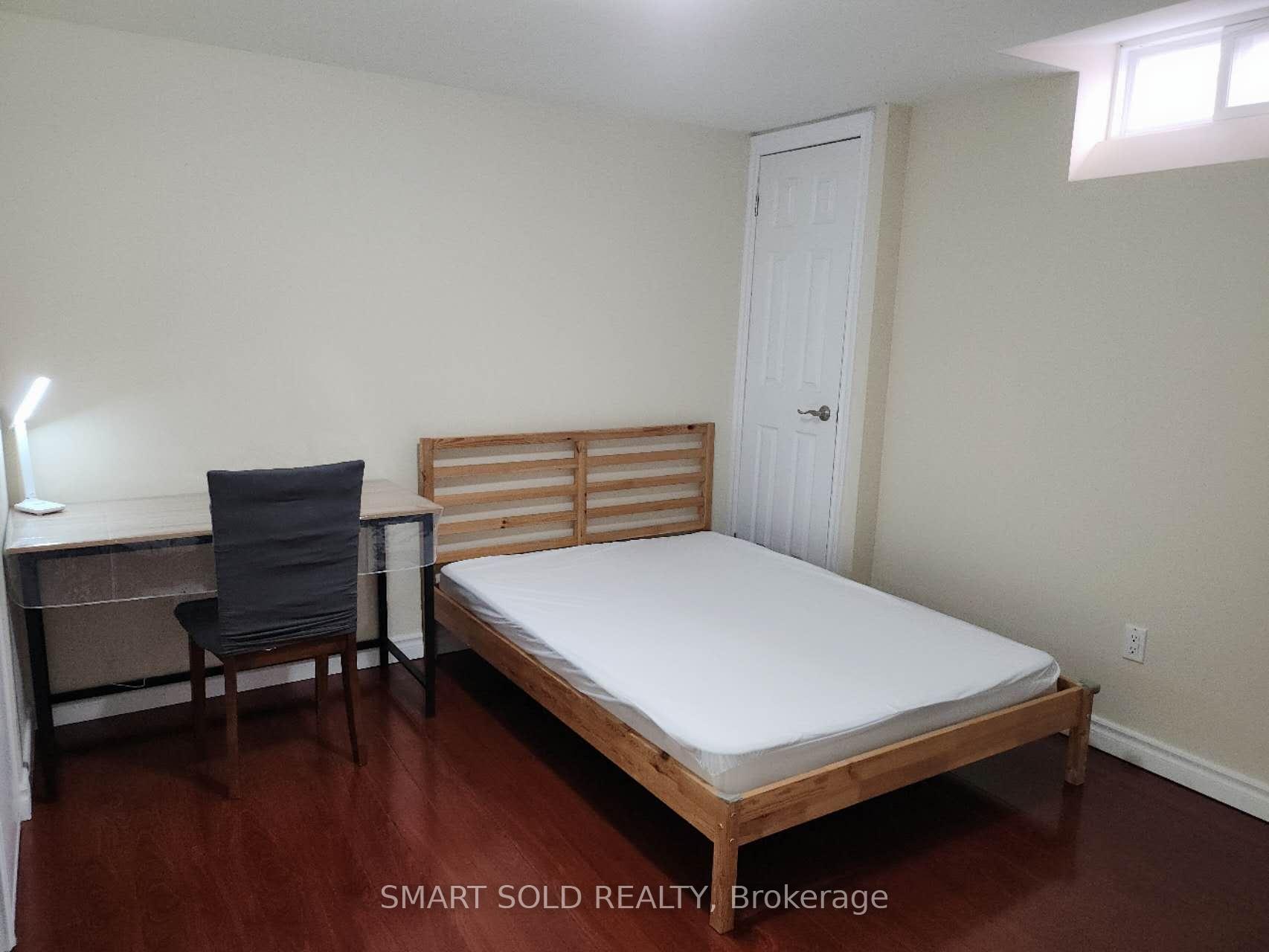 Photo 3 of 15 Neeland Road, Markham, Milliken Mills East — HOMEH
