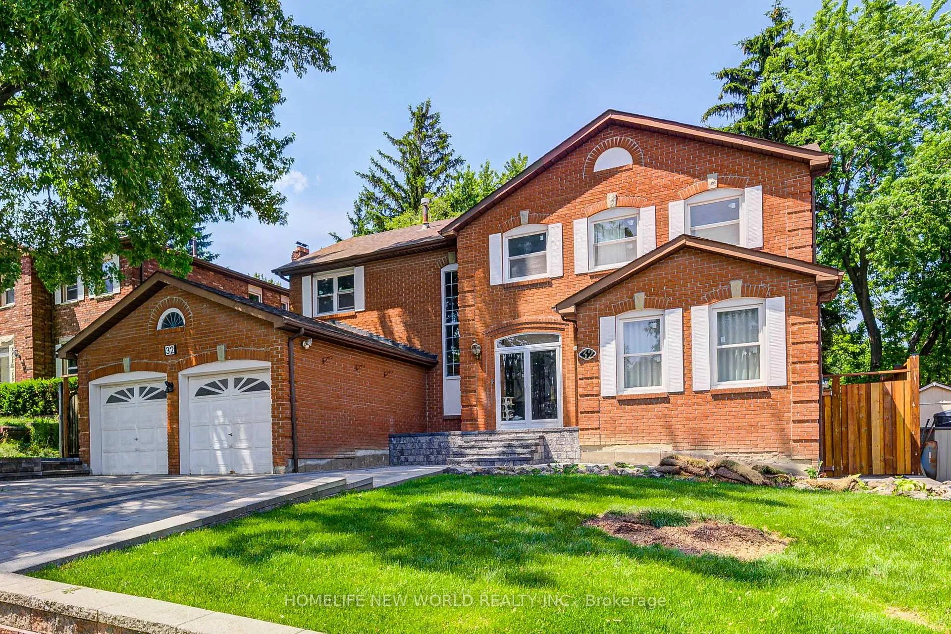 Photo 3 of Unit Main & 2nd, 32 Briarwood Road, Markham, Unionville — HOMEH